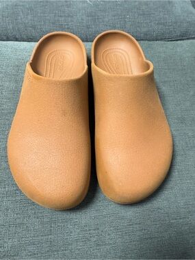 Dylan Croc Clogs